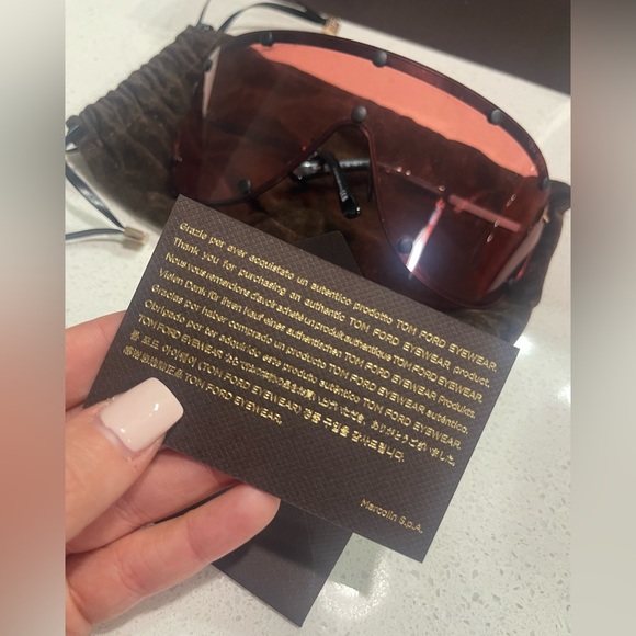 Tom Ford Sunglasses - Picture 5 of 9